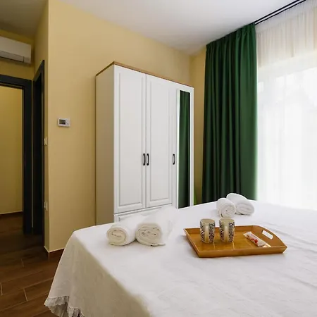 In Maru Ini With Private Pool Villa