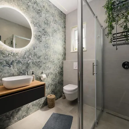 In Maru Ini With Private Pool *