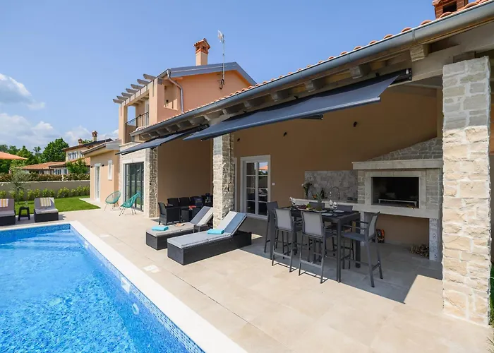 Villa In Maru Ini With Private Pool *